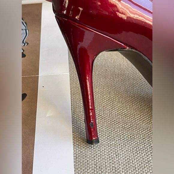 Stuart Weitzman Burgundy / Ruby Red 4” Patent Leather Stiletto Pumps Size 8 - Picture 14 of 16
